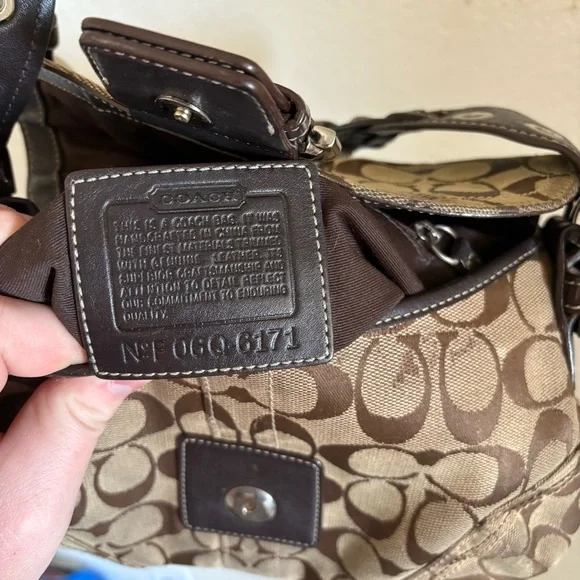Y2K Coach Soho Signature Flap Buckle Small Canvas Shoulder Bag in Brown 060 6171 - Picture 8 of 11